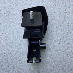 12302-13161 Car Auto Rubber Parts Engine Mounting for Toyota China Factory Price